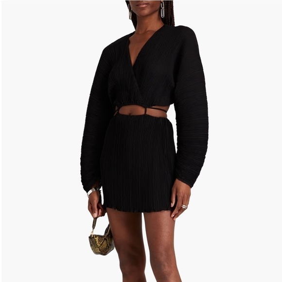 Good American Dresses & Skirts - NWT Good American Always Fits Plissé Mini Dress in Black, Size 3/4 (Large/XL)